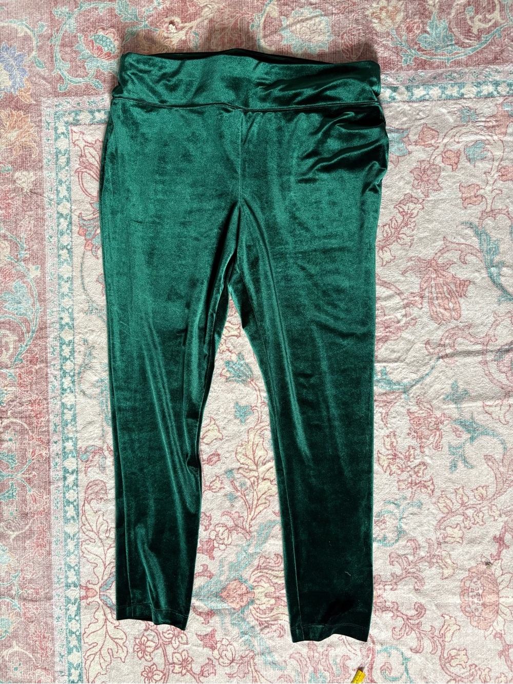 INC International Concepts Green
Velvet Blazer Straight Leg Pants